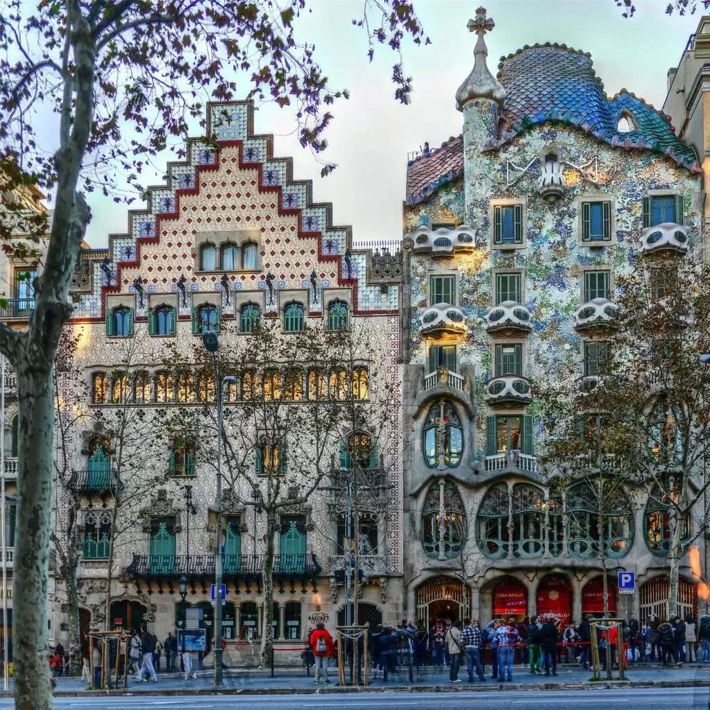 巴塞罗那72小时:住进高迪的幻梦世界