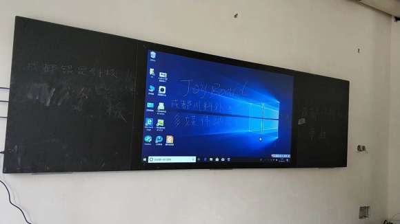 纳米黑板是不是触控一体机,纳米触控黑板一套多少钱