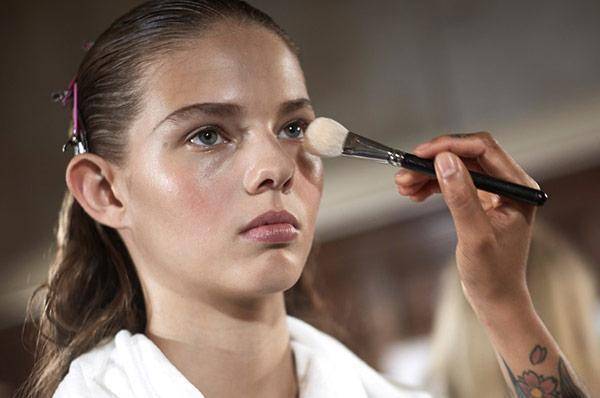 底妆简单怎么化才显得干净细腻,底妆套路完美底妆上妆技巧