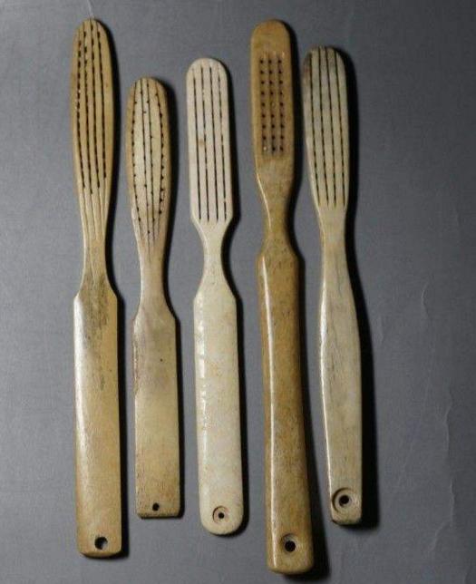 古代人是怎样刷牙清洁口腔,中国最早用什么清洁口腔