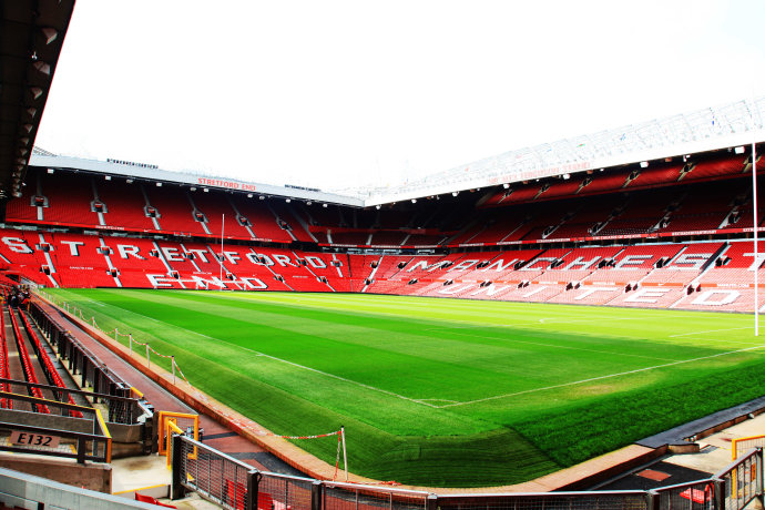 中国在建的12座专业足球场视频,伦敦的专业足球场