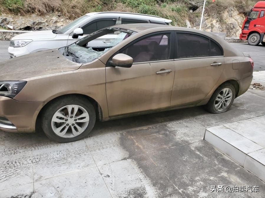 鍙樺崠姹借溅,鍙樺崠鍔虫柉鑾辨柉閫冨埌娉板浗