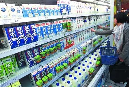 脱脂牛奶真的可以减肥吗,喝脱脂奶粉真的能减肥吗