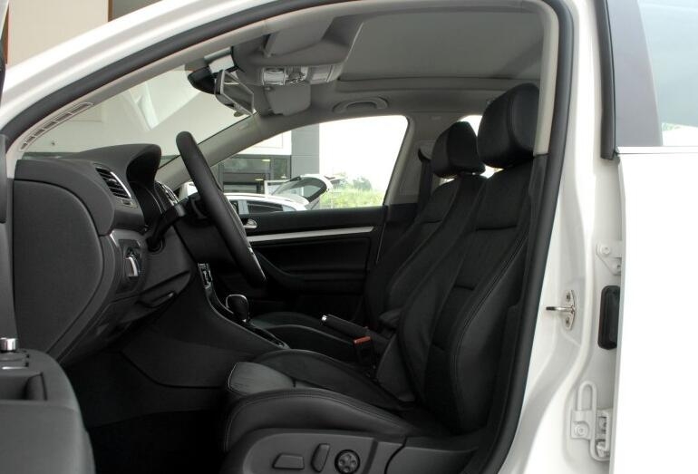 高尔夫嘉旅和朗境对比,16年的车7万公里