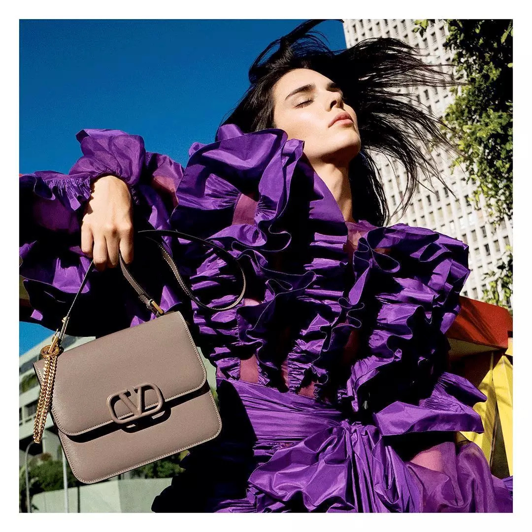 我的胸,我的手指,我的脚腕……都需要一只包包