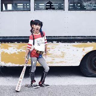 9岁小姑娘滑板视频,9岁滑板女孩