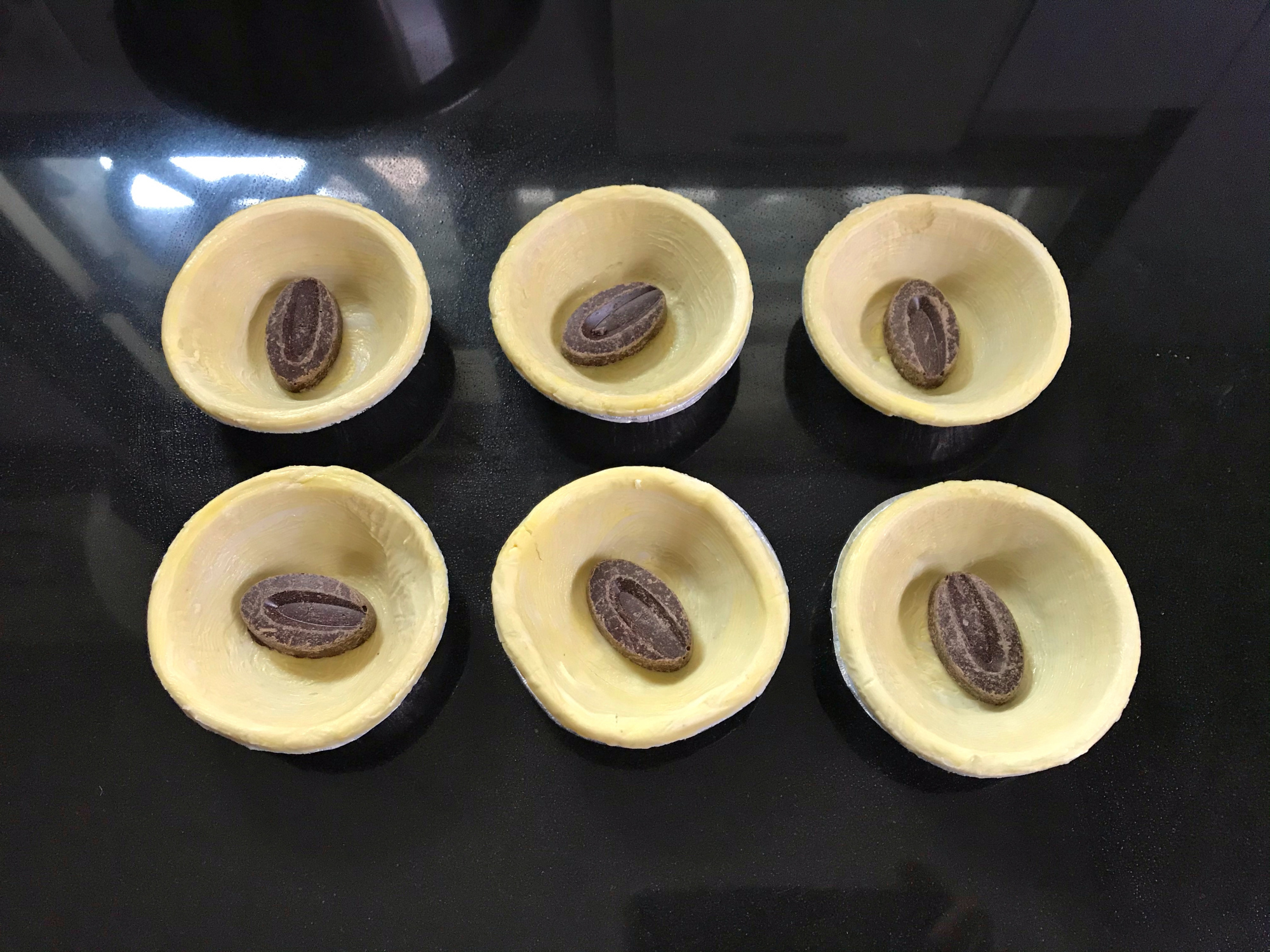 蛋挞液做蛋挞的简单方法和步骤,蛋挞液制作蛋挞的教程和配方