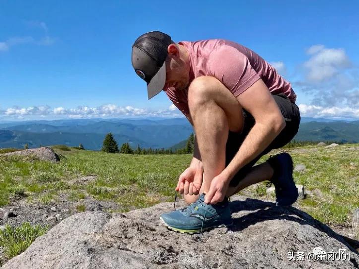 2023新款男士户外越野跑鞋,2022年男款跑步鞋推荐