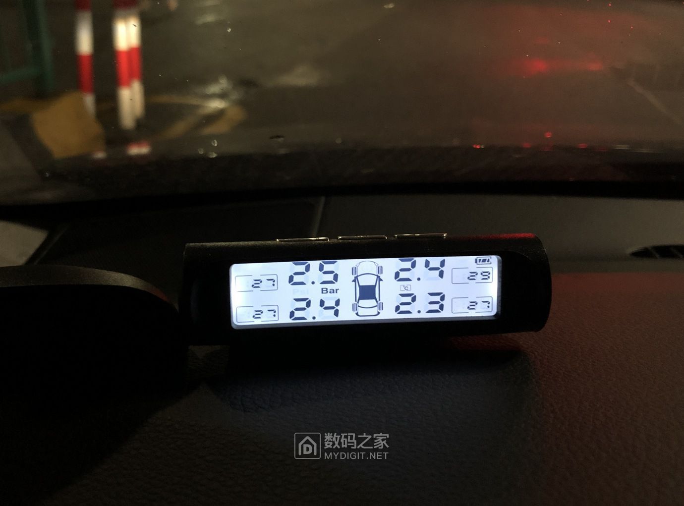 太阳能胎压监测器拆机,太阳能两用进口胎压监测器