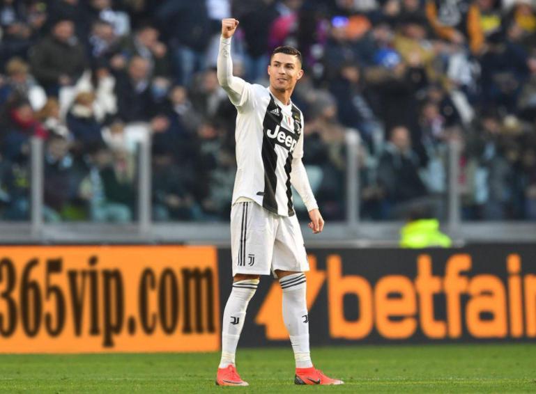 C罗哪里也不去！流言破灭，对于进入足球史册的C罗，应该更宽容