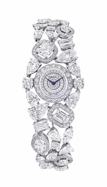 对付女人,没有一件珠宝解决不了的!