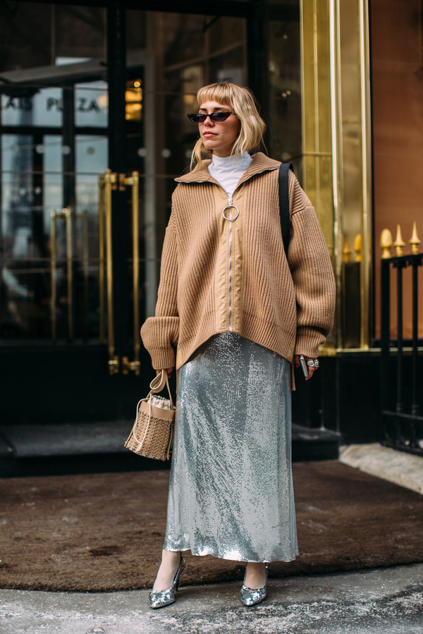 冬季毛衣如何叠穿显高级,宽松毛衣叠穿搭配