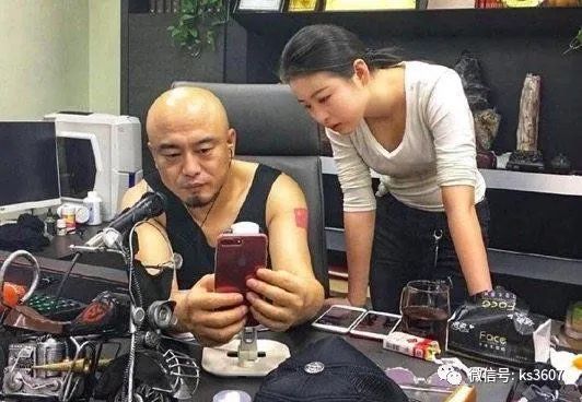 神小k和辛巴最新视频,神小k的最新视频