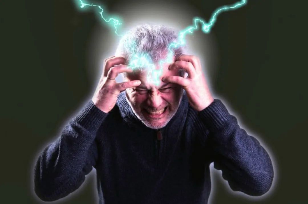 动脉瘤破裂时有什么症状,颅内动脉瘤有什么症状和表现