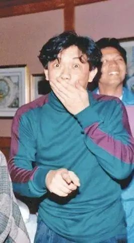 26岁嫁入豪门，与张国荣、刘德华传绯闻，24年后丈夫猝死枕边