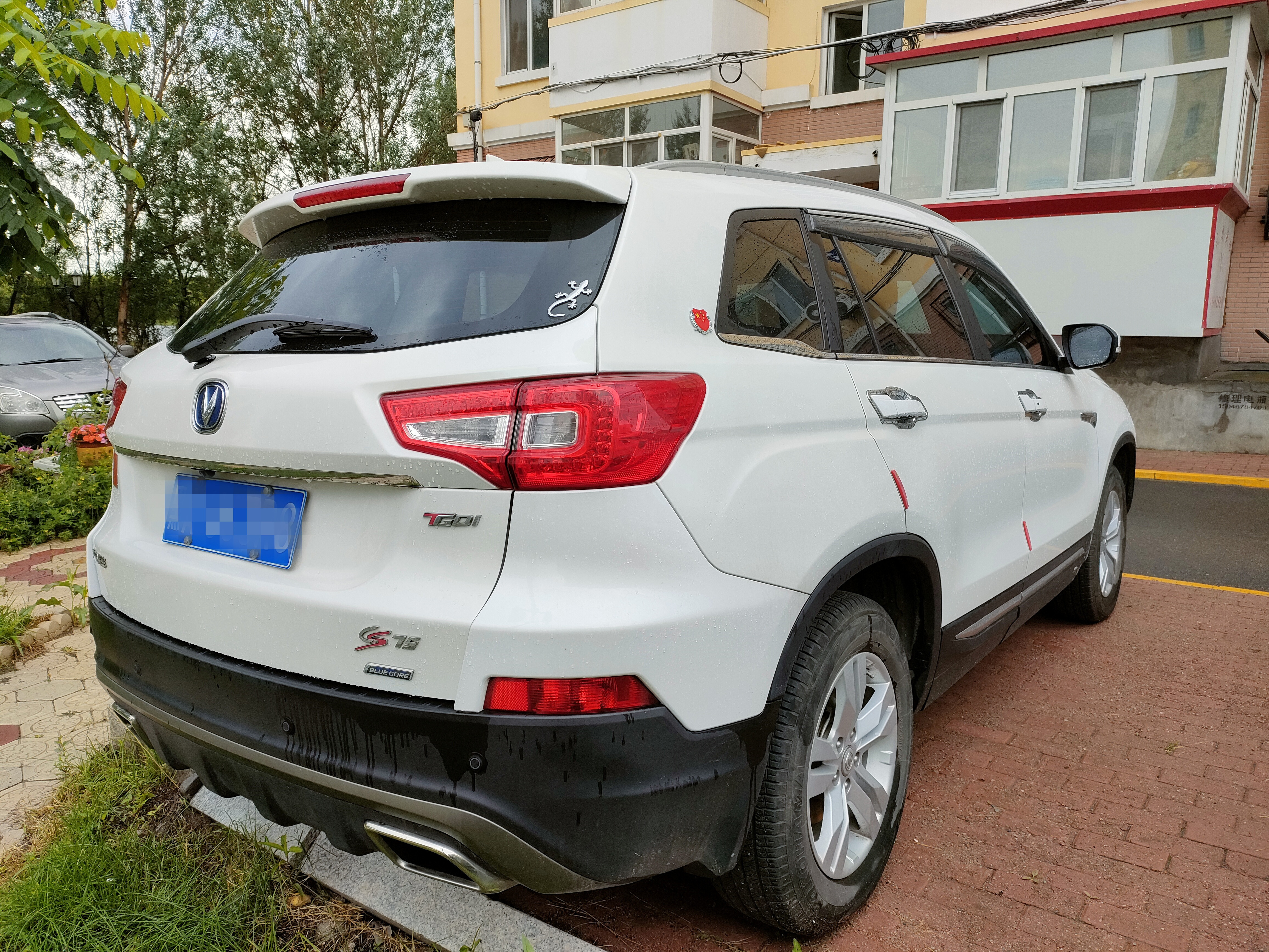 小东西的用处,车门底部排水孔生锈处理方法