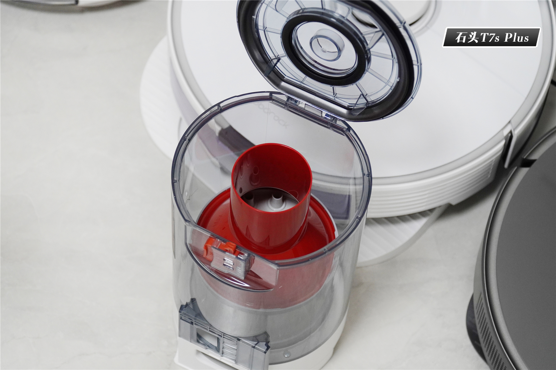 扫地机器人科沃斯和追觅测评,自动集尘扫地机器人测评