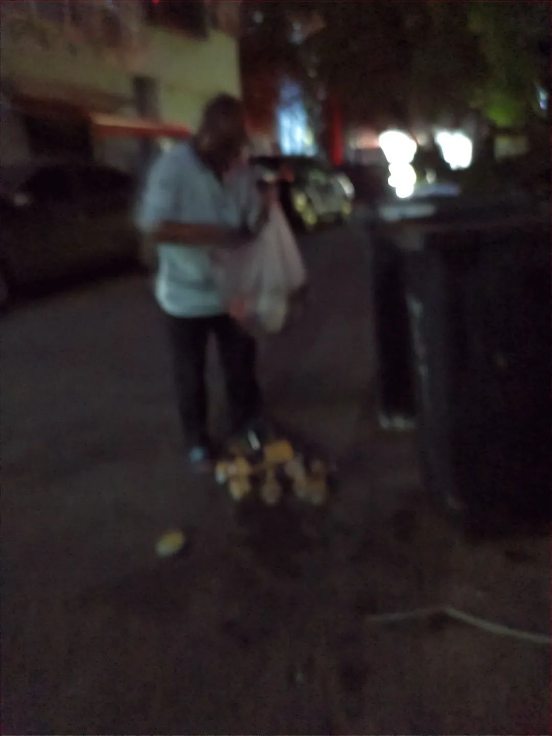 落实垃圾分类主要靠法律还是教育,践行垃圾分类小视频