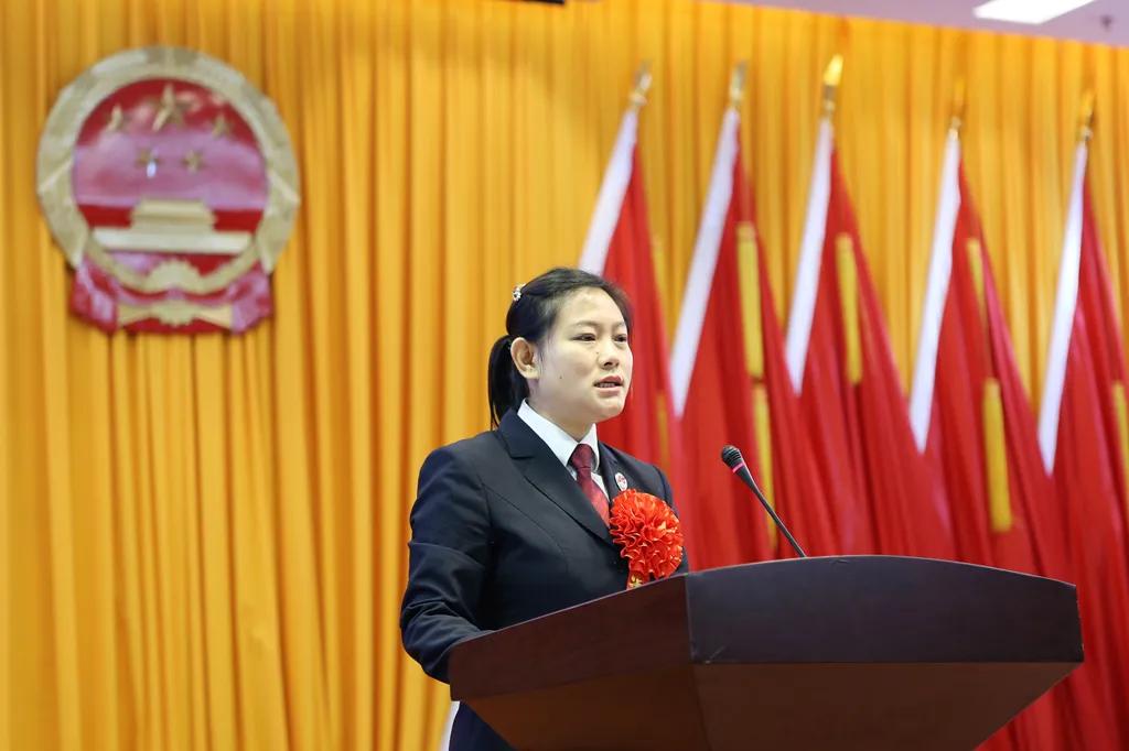 检察干警个人先进事迹报告,检察机关先进工作者事迹材料