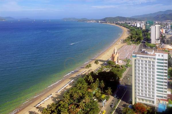 越南芽庄最便宜的海滨之城,芽庄美人湾海滨沙滩