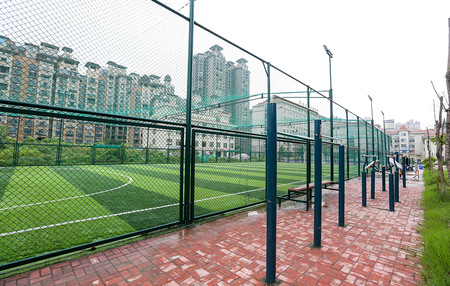 从“牢笼”到“球长”：让每一个足球都能回家