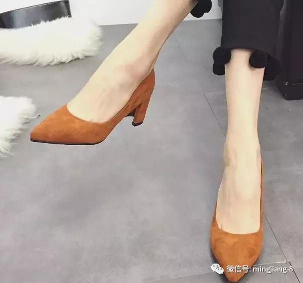 尖头鞋挤脚吗,尖头鞋挤脚趾头怎么办小妙招