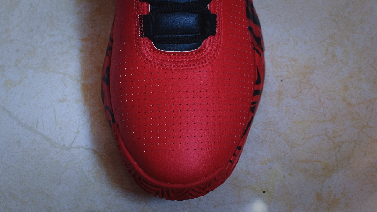 利拉德5最新款,利拉德5对比欧文5