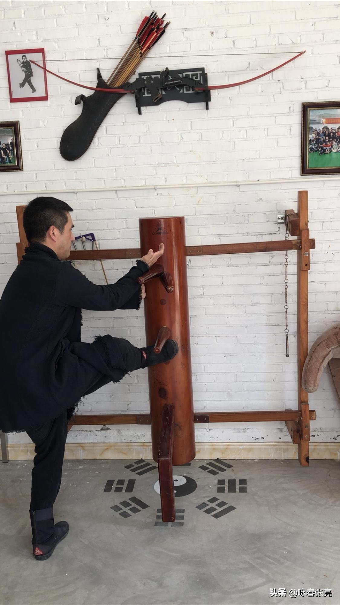 叶问蹲和单脚深蹲有区别吗,叶问单脚蹲是哪条腿