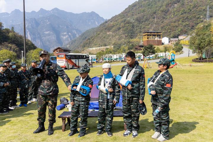 宜昌这个地方产美女，有一个大家都认识，现在还能让熊孩子涨知识