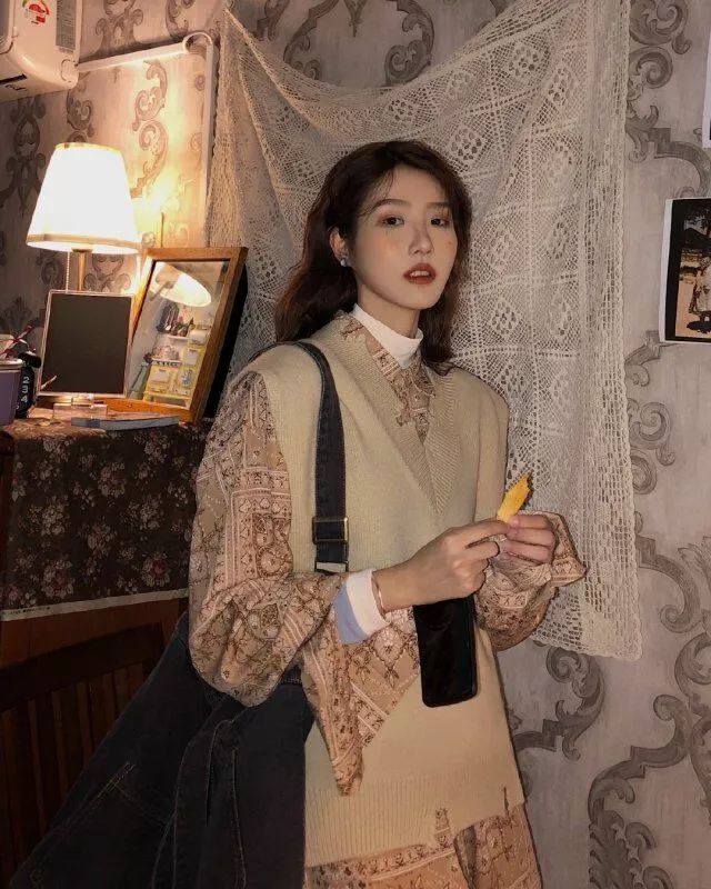 衬衫毛衣的穿法技巧男,毛衣衬衫怎么搭配裤子