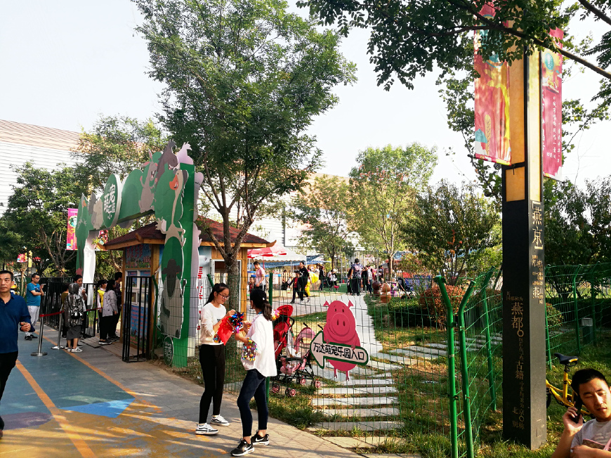 北京地铁4号线新宫站,北京地铁4号线和8号线交汇站