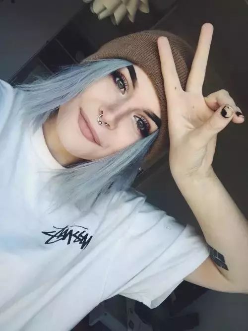 你穿的衣服这么土是大妈风吗,为啥我穿衣服总是那么土