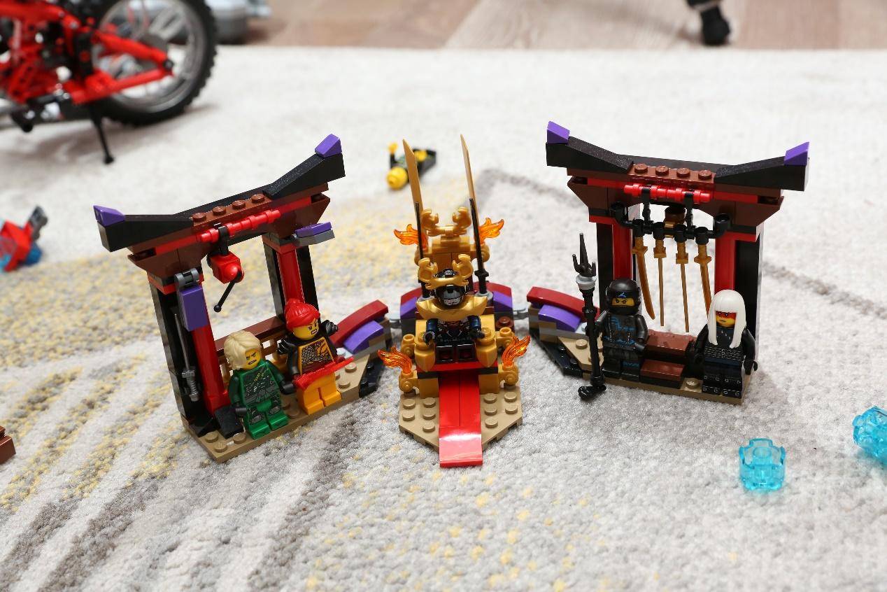 乐高新手拼搭700多颗粒的积木,乐高大块积木拼搭