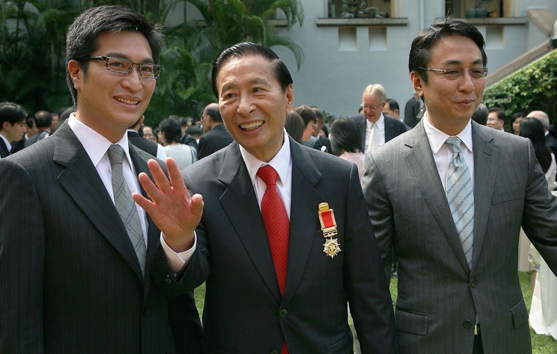 李兆基豪宅面积18亿买地,香港山顶李兆基别墅航拍