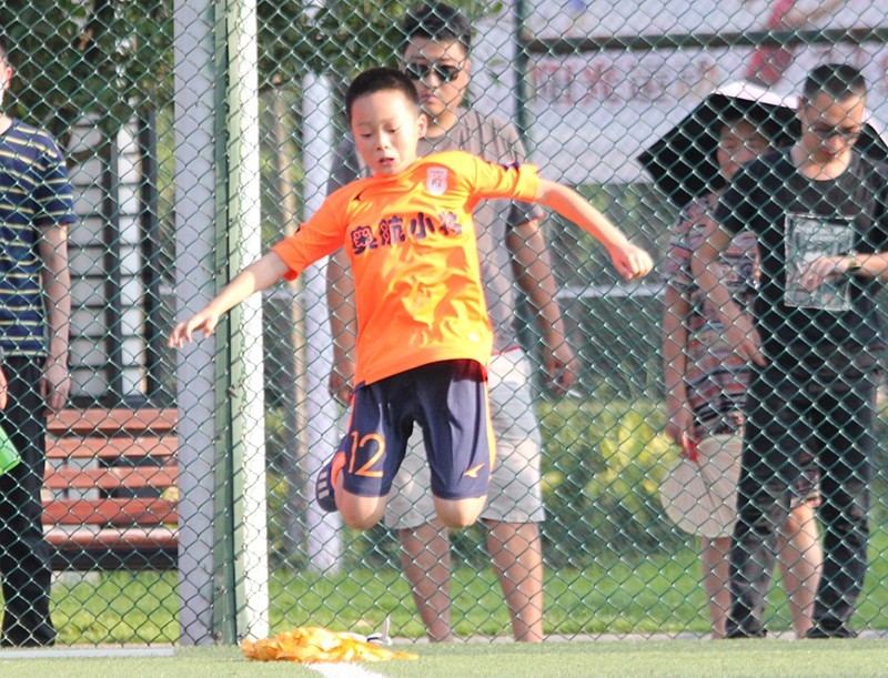 四川南充澳航小球员,南充奥航陈宇航