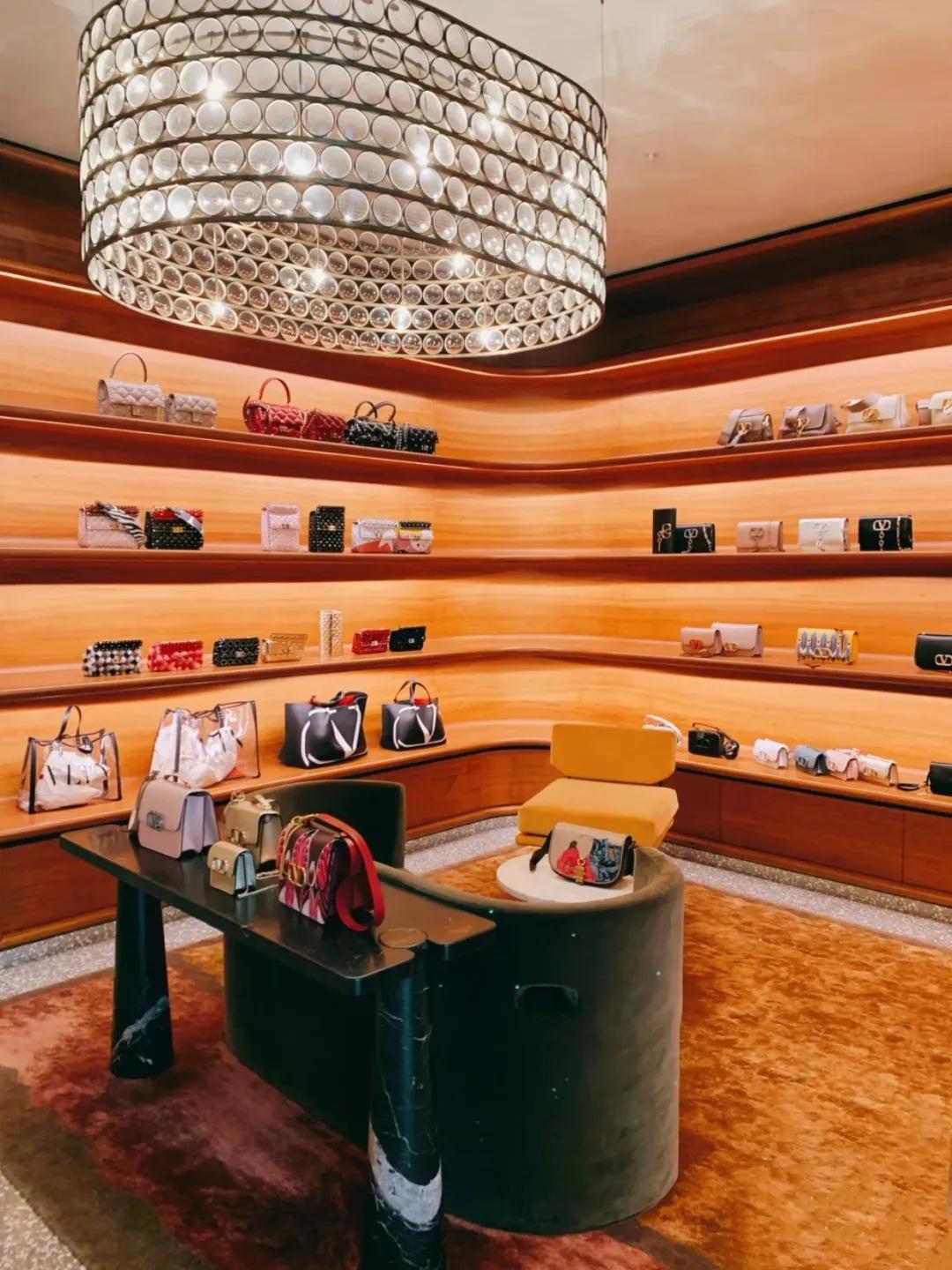 上海外滩十大奢侈品店,魔都奢侈品一条街