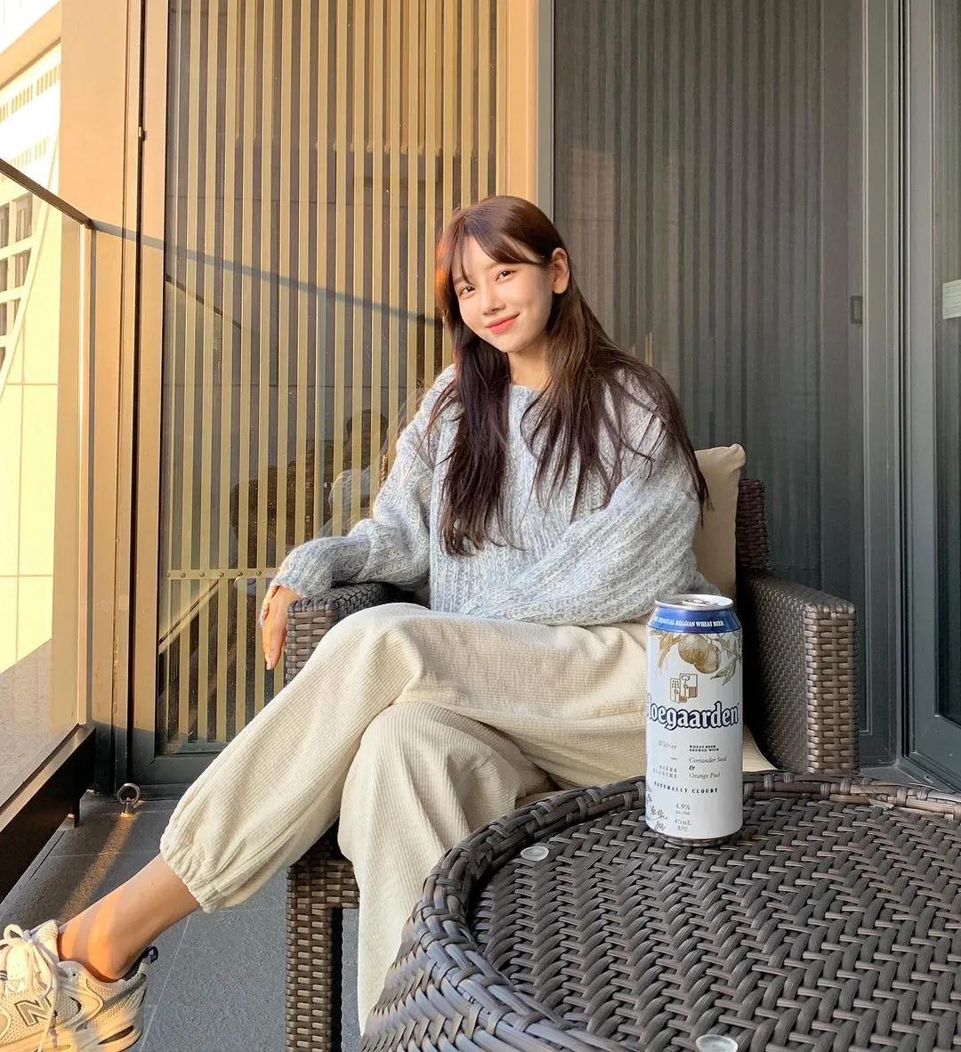 冬天适合穿加绒的裤子,冬天适合穿奶茶色裤子吗