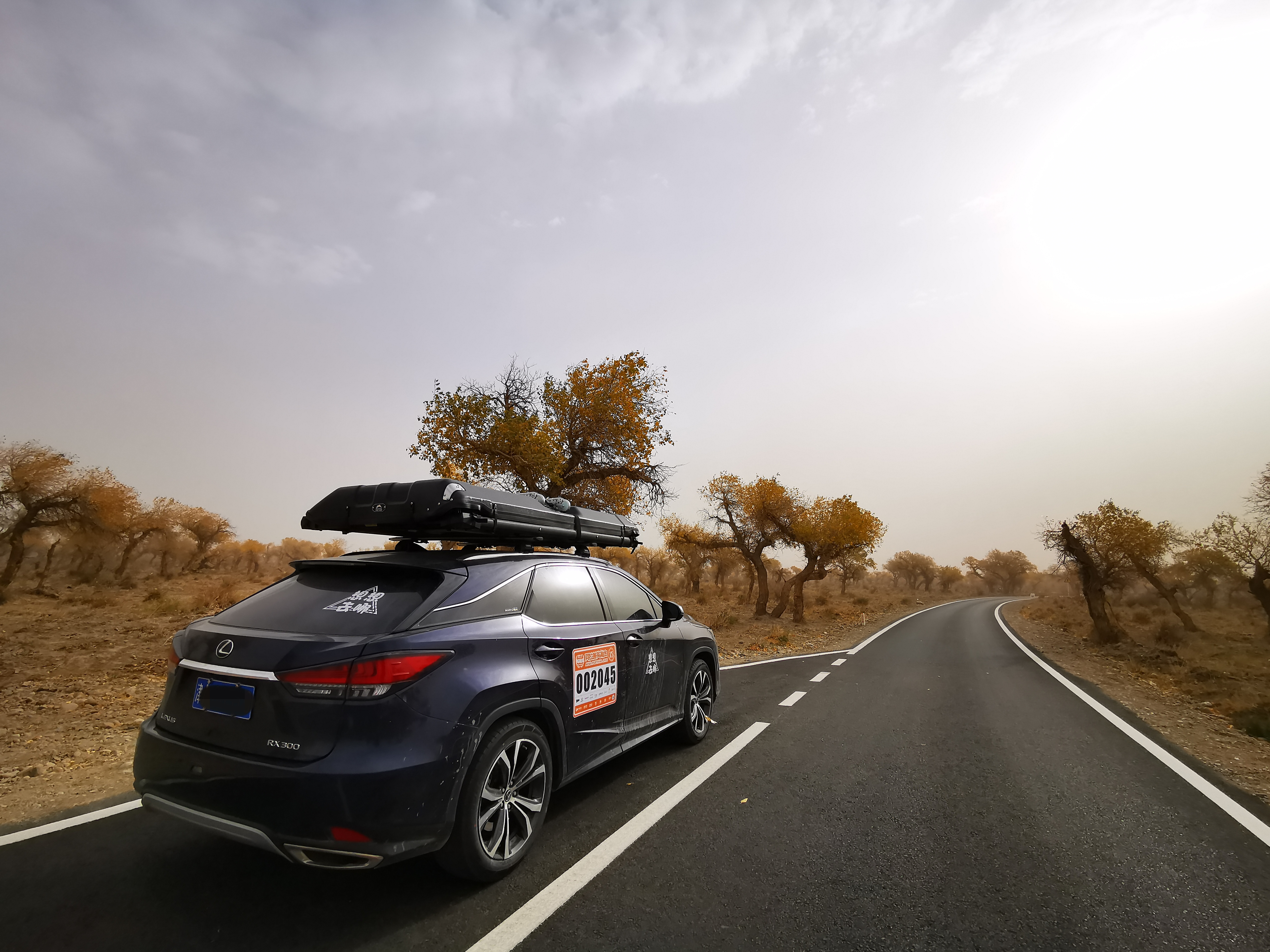 车顶帐篷在夏季的真实体验,4000的车顶帐篷