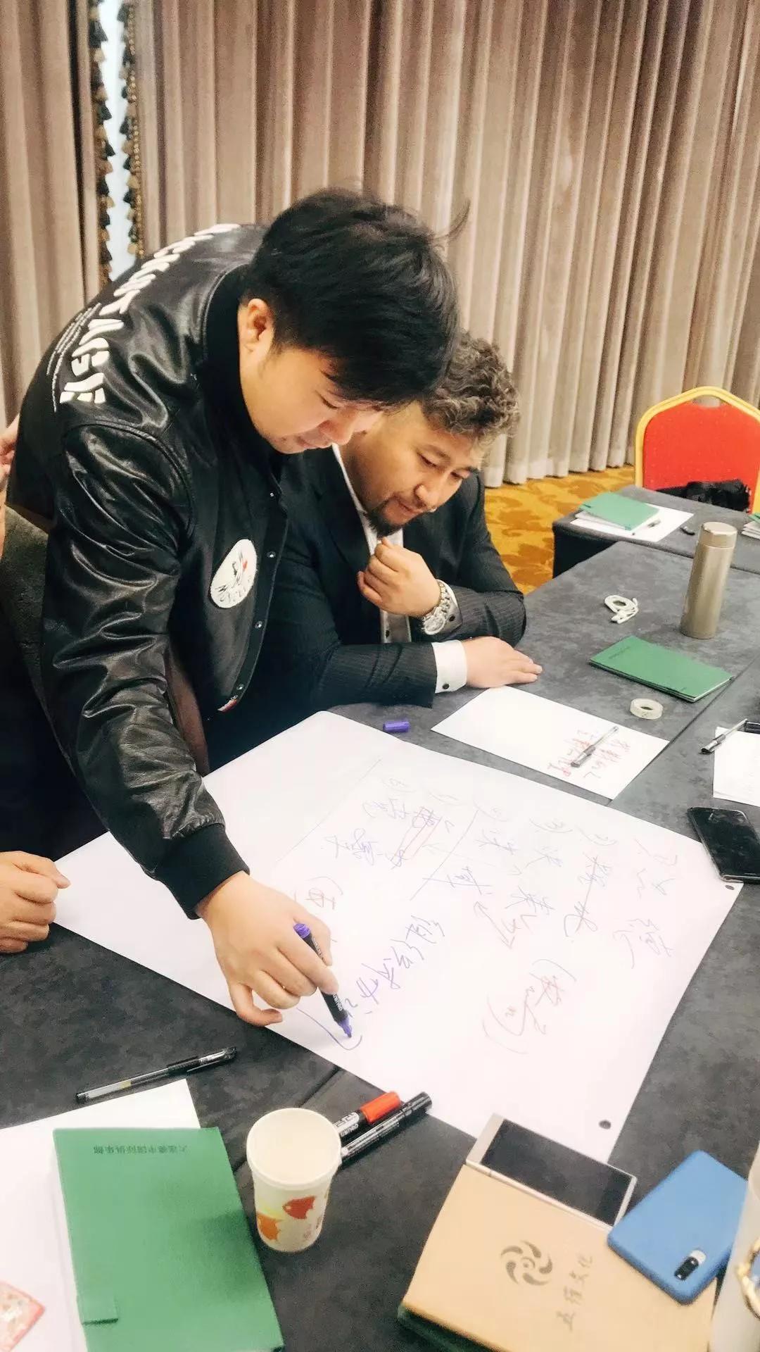 德申国际商务社交平台标志,德申国际俱乐部年度会议总结