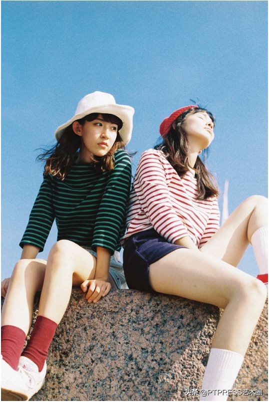 闺蜜拍照如何拍出高级感,闺蜜照怎么拍照好看又上镜