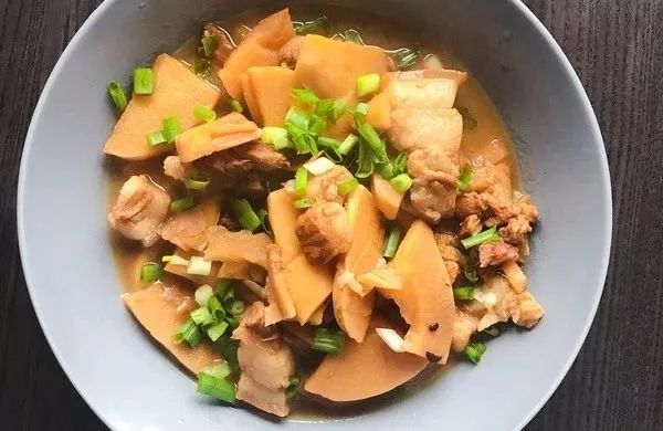 据说世道变坏是从倒卖青团开始的