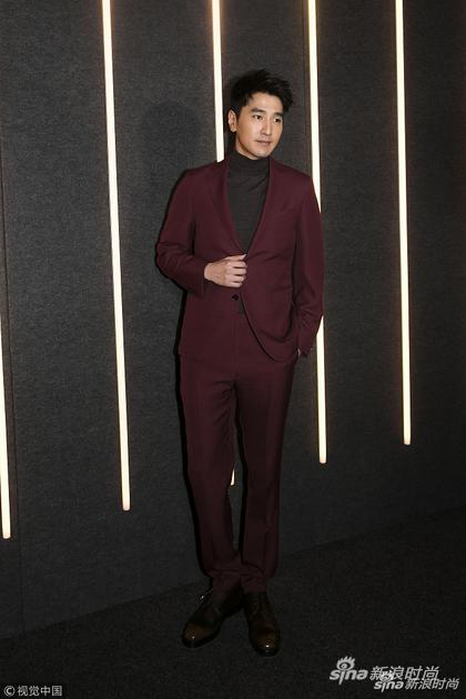 杨幂刘雯的时髦感,杨幂巴黎时装周走秀视频