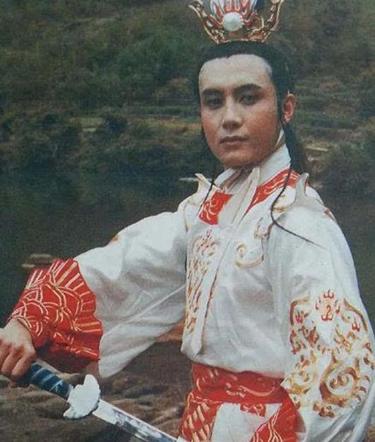 王伯昭被张卫健谢霆锋打片段,张卫健谢霆锋去医院看王伯昭了吗