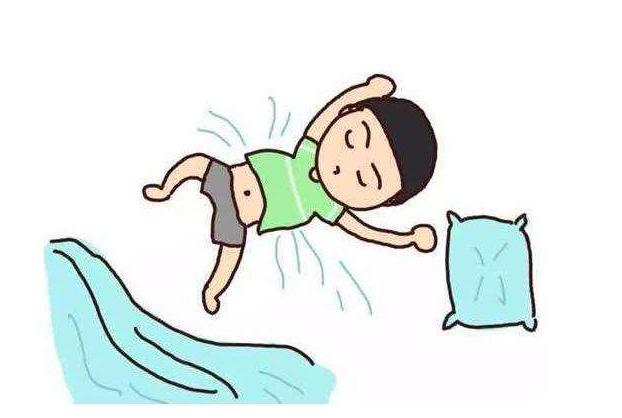 宝宝睡觉喜欢蹬被子怎么办,宝宝睡觉喜欢蹬腿是怎么回事