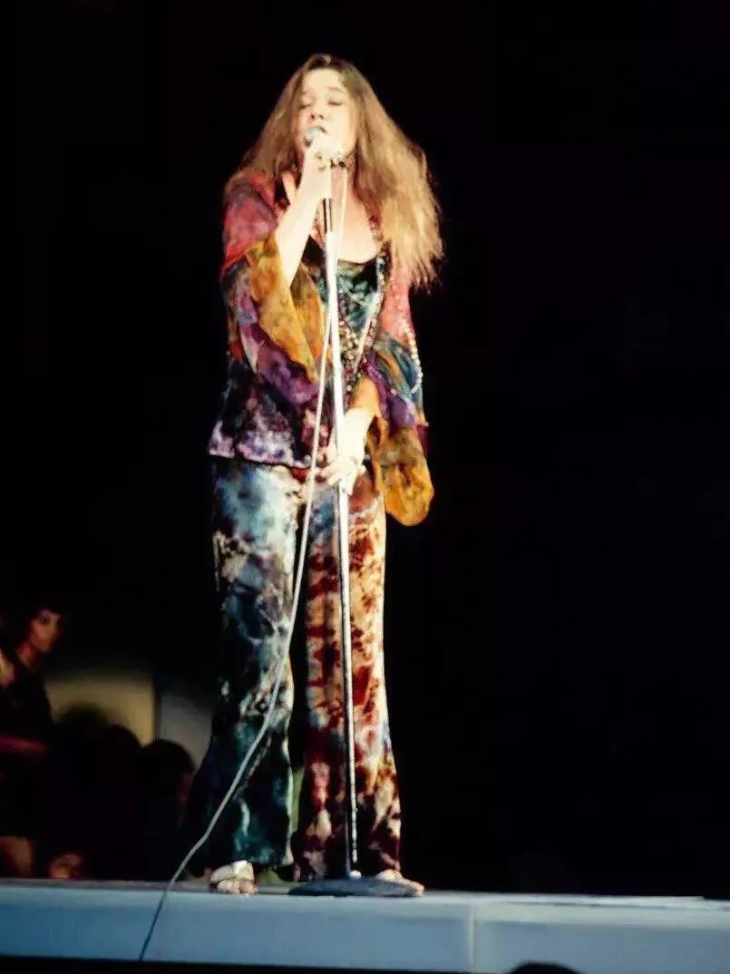 周董的新单曲,循环着许巍的歌