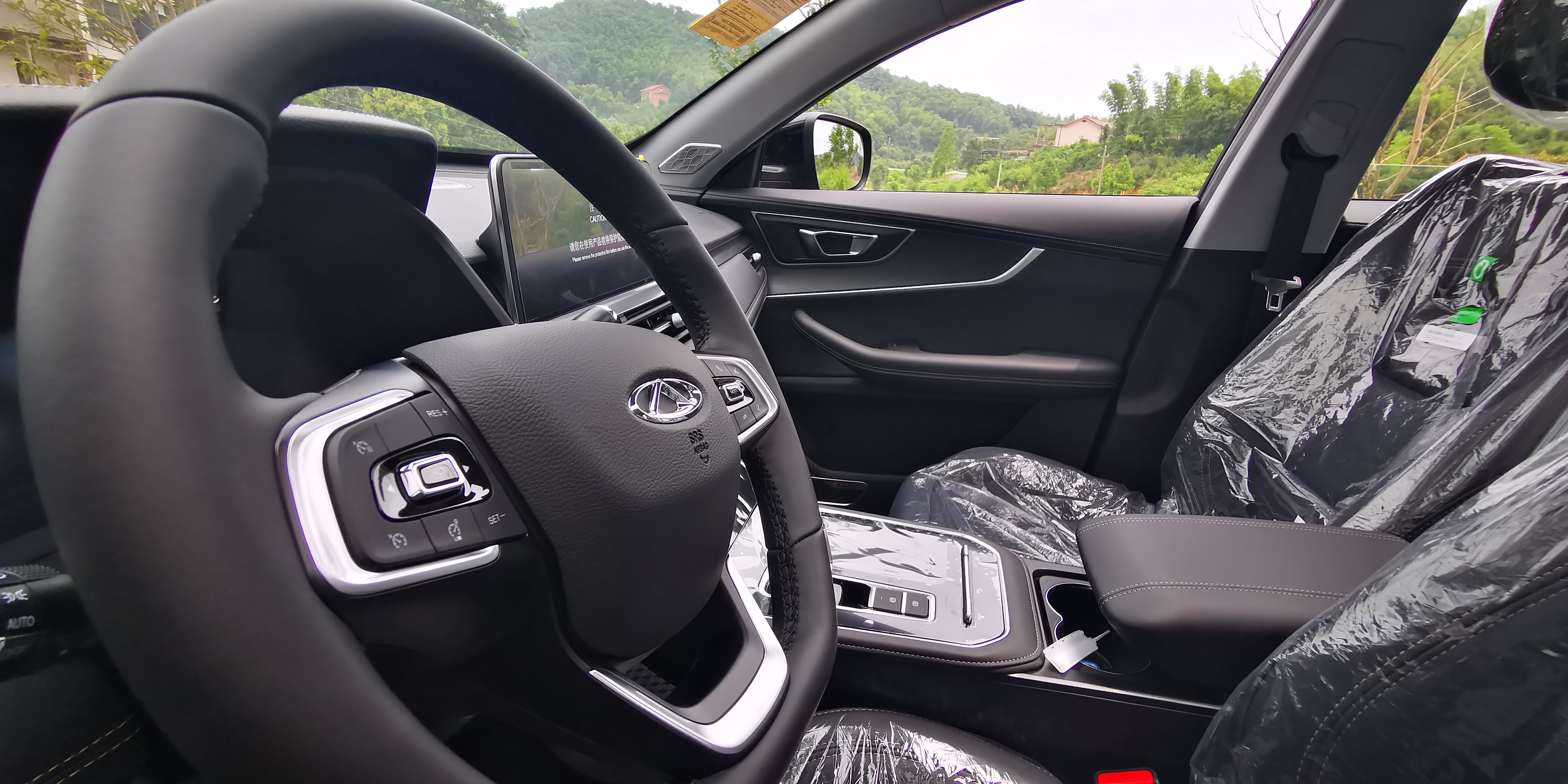 虎8和豪越怎么选,吉利豪越和瑞虎8哪个值得入手