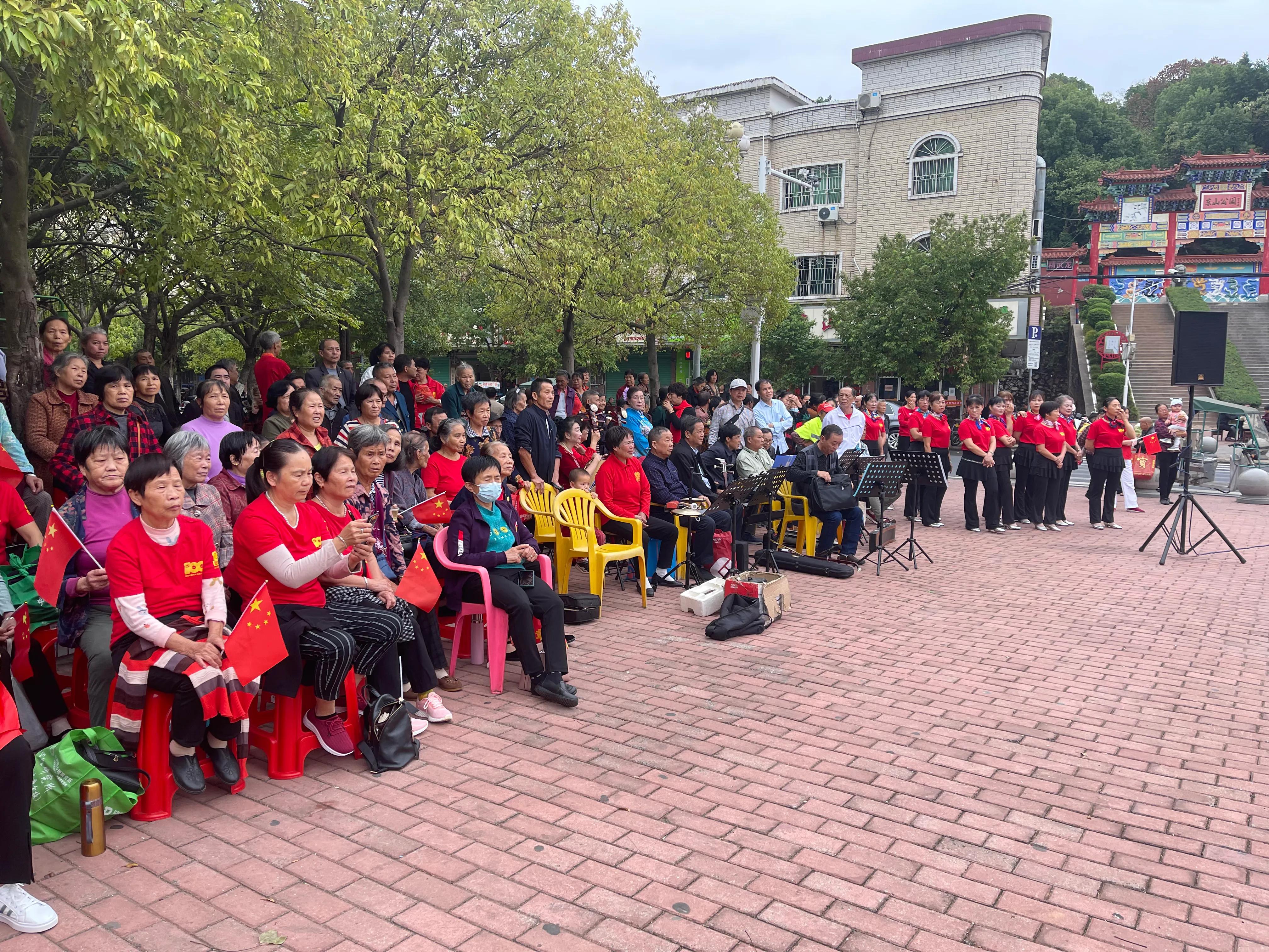 九九重阳节，浓浓敬老情,九九重阳节浓浓敬老情征文