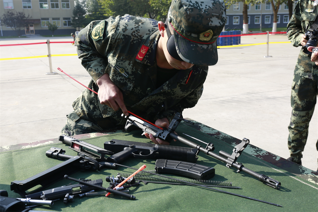 武警第一机动总队铁甲重拳,直击武警特战队员超燃训练现场