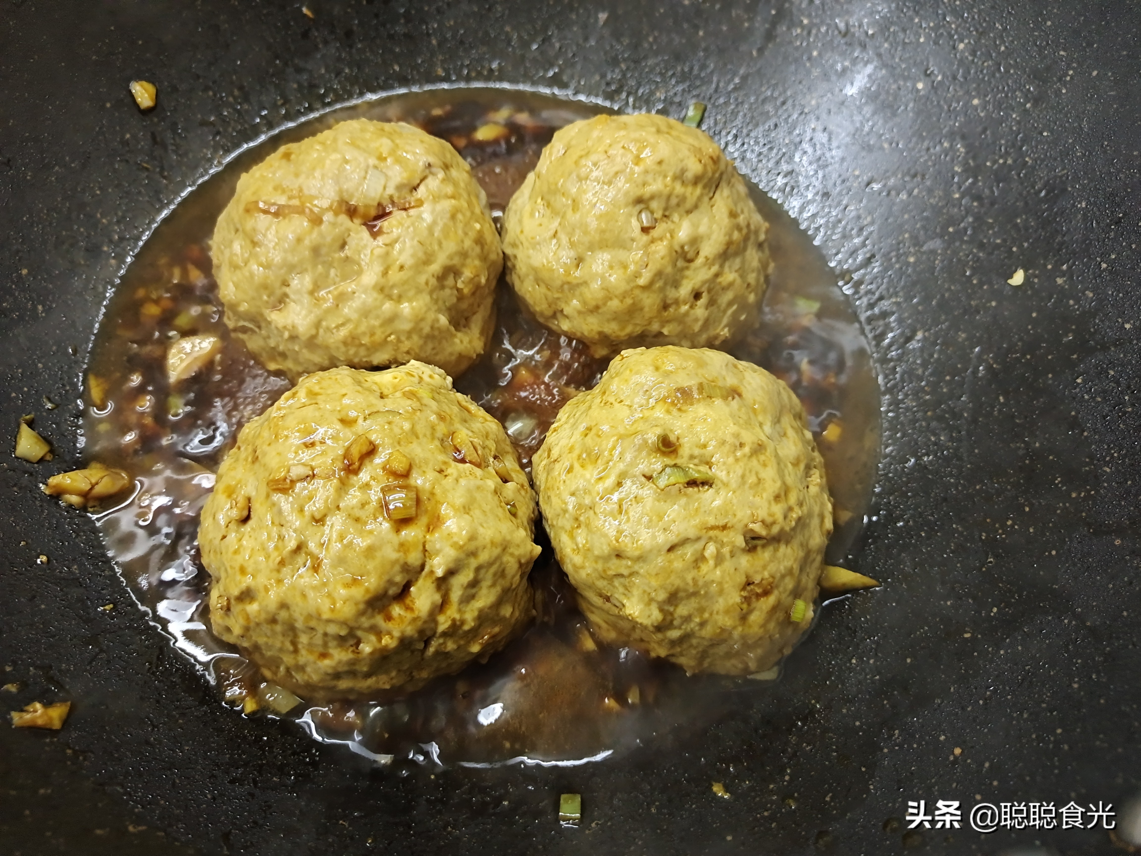 年夜饭吃四喜丸子盘子里放几个,年夜饭必备十种丸子