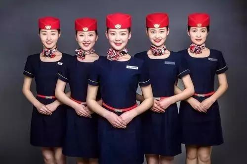 驼背怎么矫正扩胸,矫正胸型防驼背